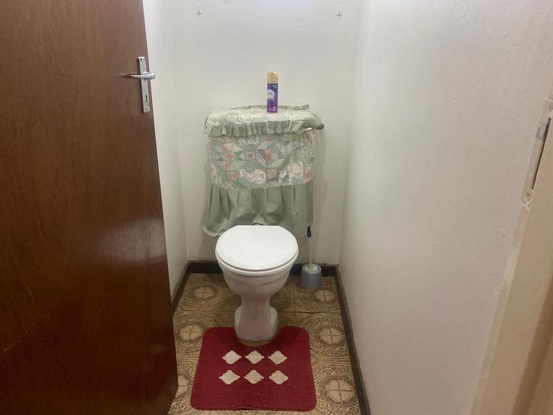 6 Bedroom Property for Sale in Komani Park Eastern Cape